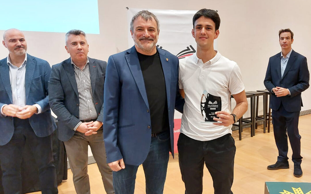 Xabi Villanueva Calvo, Premio al mejor expediente en la PAU